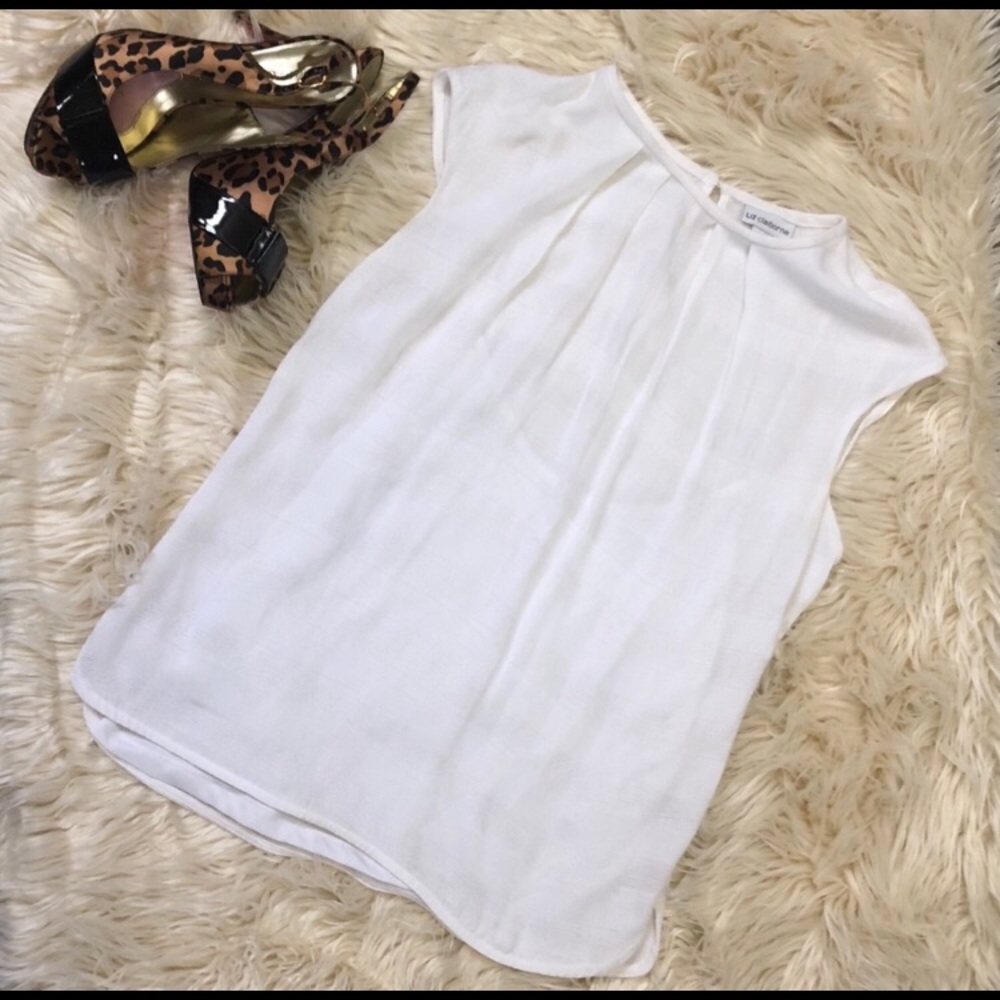 White sleeveless blouse